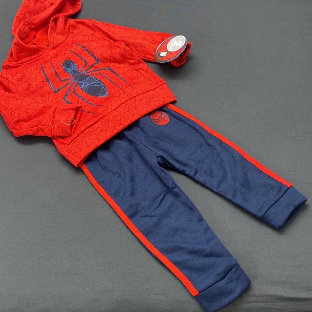 NWT Spider-Man 2-piece sweater set